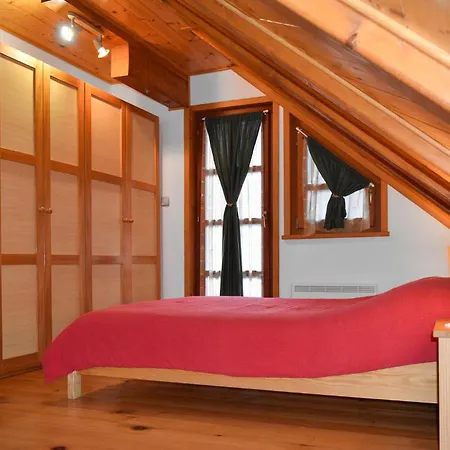 2 Bedroom In Casa vacanze Lukovdol