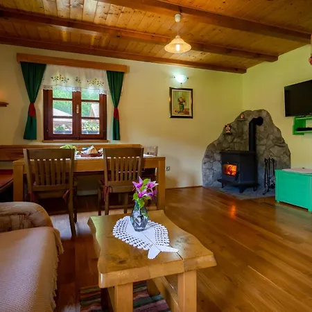 2 Bedroom Nice Home In Lukovdol * Lukovdol