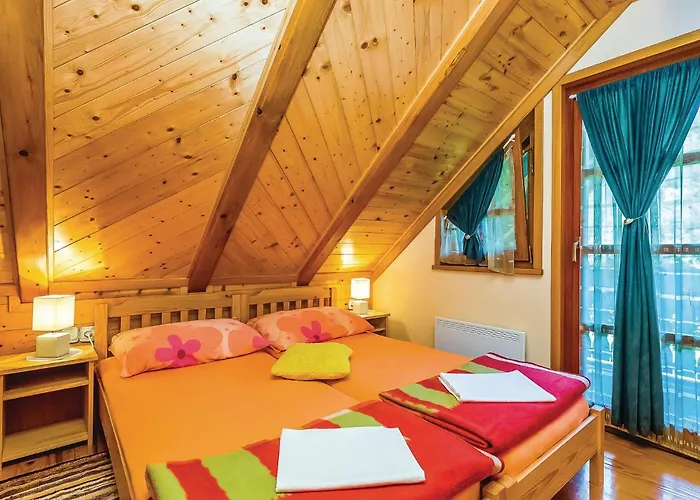 2 Bedroom Stunning Home In Lukovdol